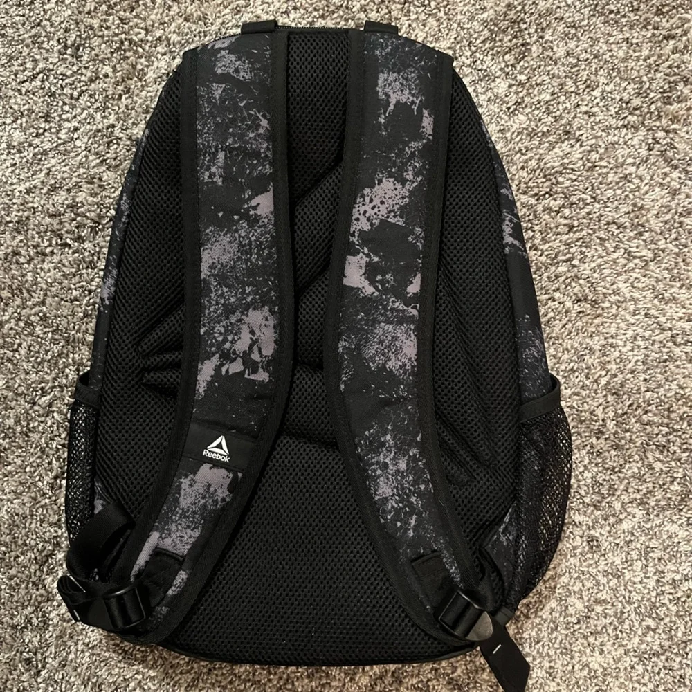 NWOT Reebok Black Backpack - Picture 3 of 3